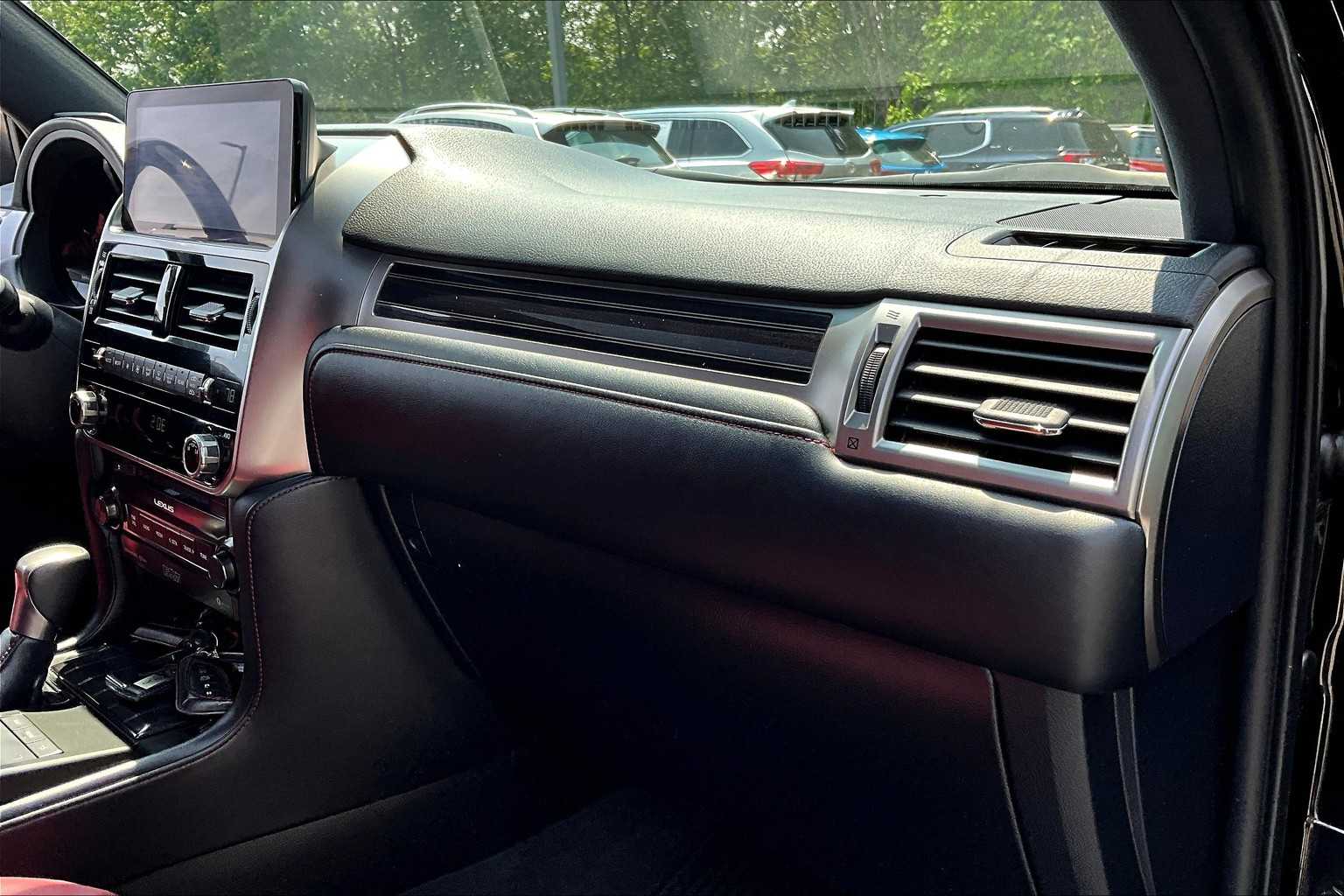 2022 Lexus GX 460 Premium photo 17