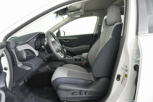 2025 Subaru Outback Premium photo 8