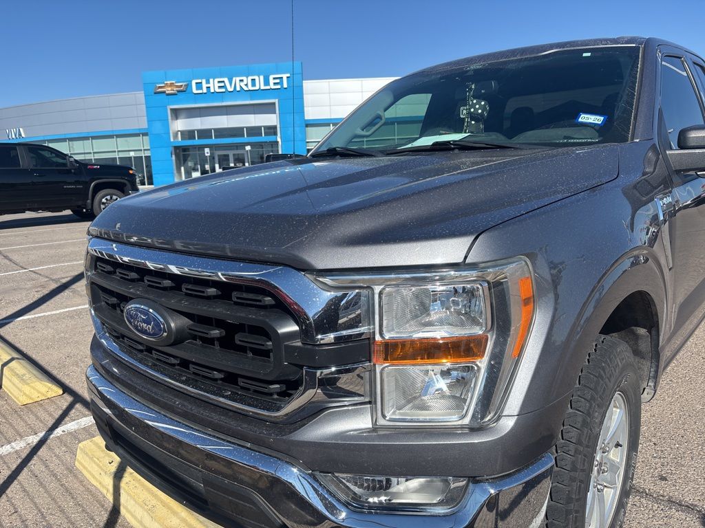 2021 Ford F-150 XLT photo 2