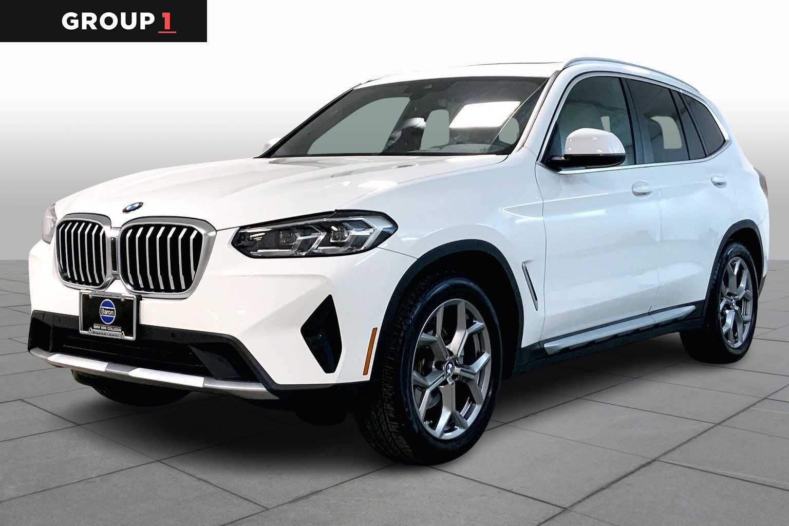 2022 BMW X3 30i's photo
