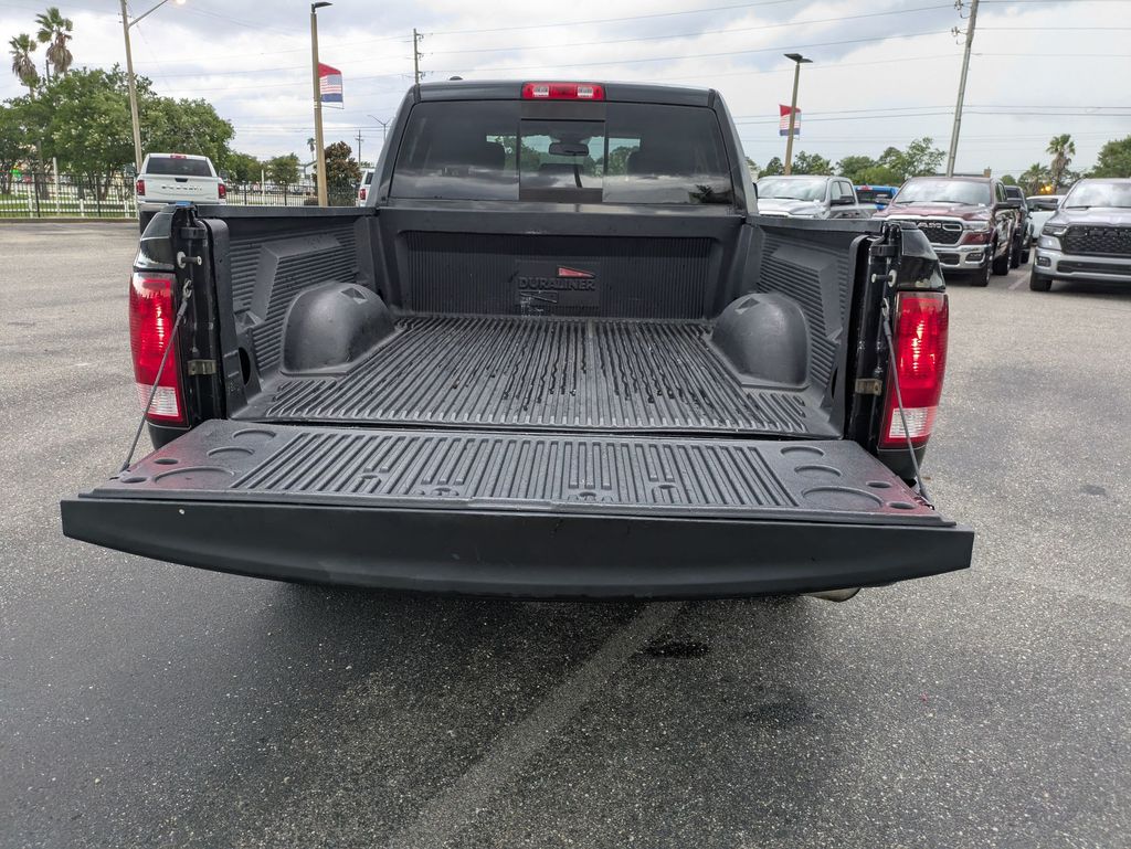 2016 Ram 1500 SLT photo 23