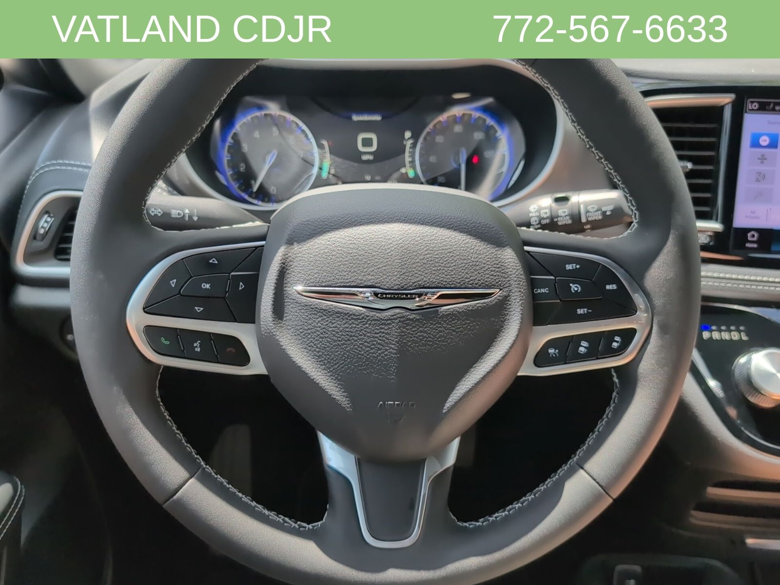 2026 Chrysler Pacifica photo 8