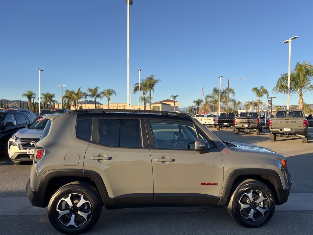 2020 Jeep Renegade Trailhawk photo 3
