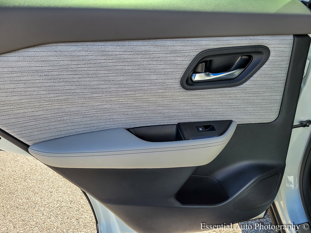 2023 NISSAN ROGUE - Image 17