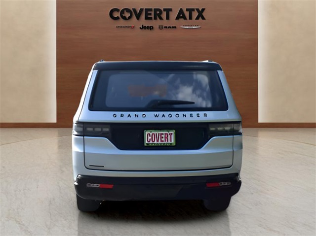 2023 Jeep Grand Wagoneer L III photo 4
