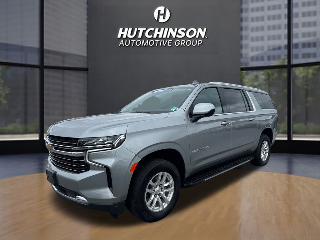 2024 Chevrolet Suburban LT photo 7