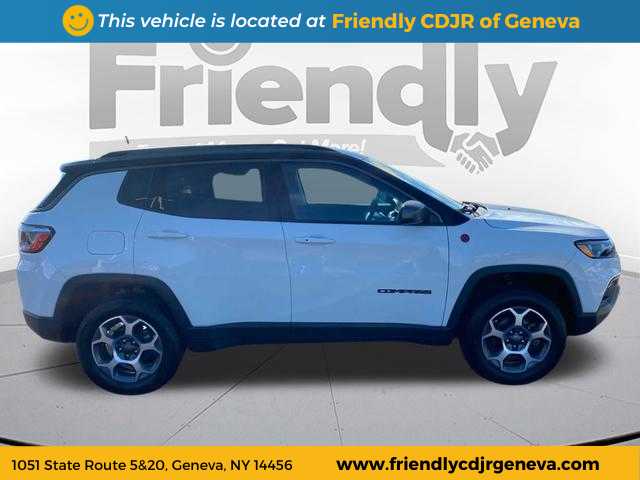 2022 Jeep Compass Trailhawk photo 2