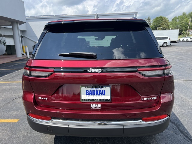 2025 Jeep Grand Cherokee Limited photo 4