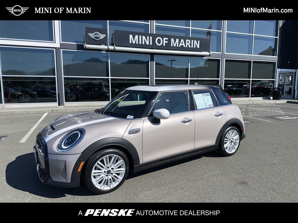 2023 MINI Hardtop 4 Door