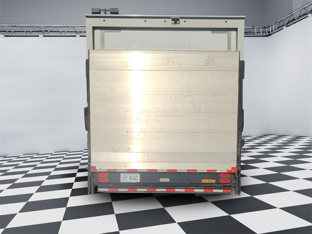 2023 Chevrolet Silverado 4500HD Base photo 4