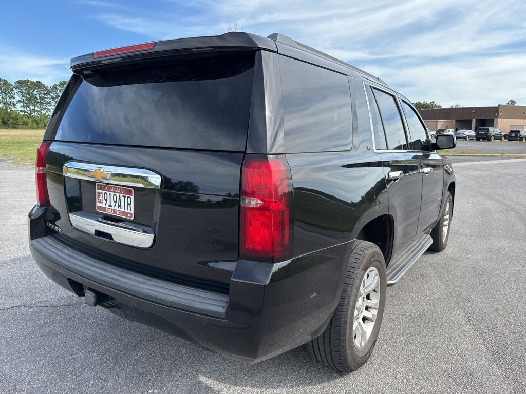 2015 Chevrolet Tahoe LT photo 2