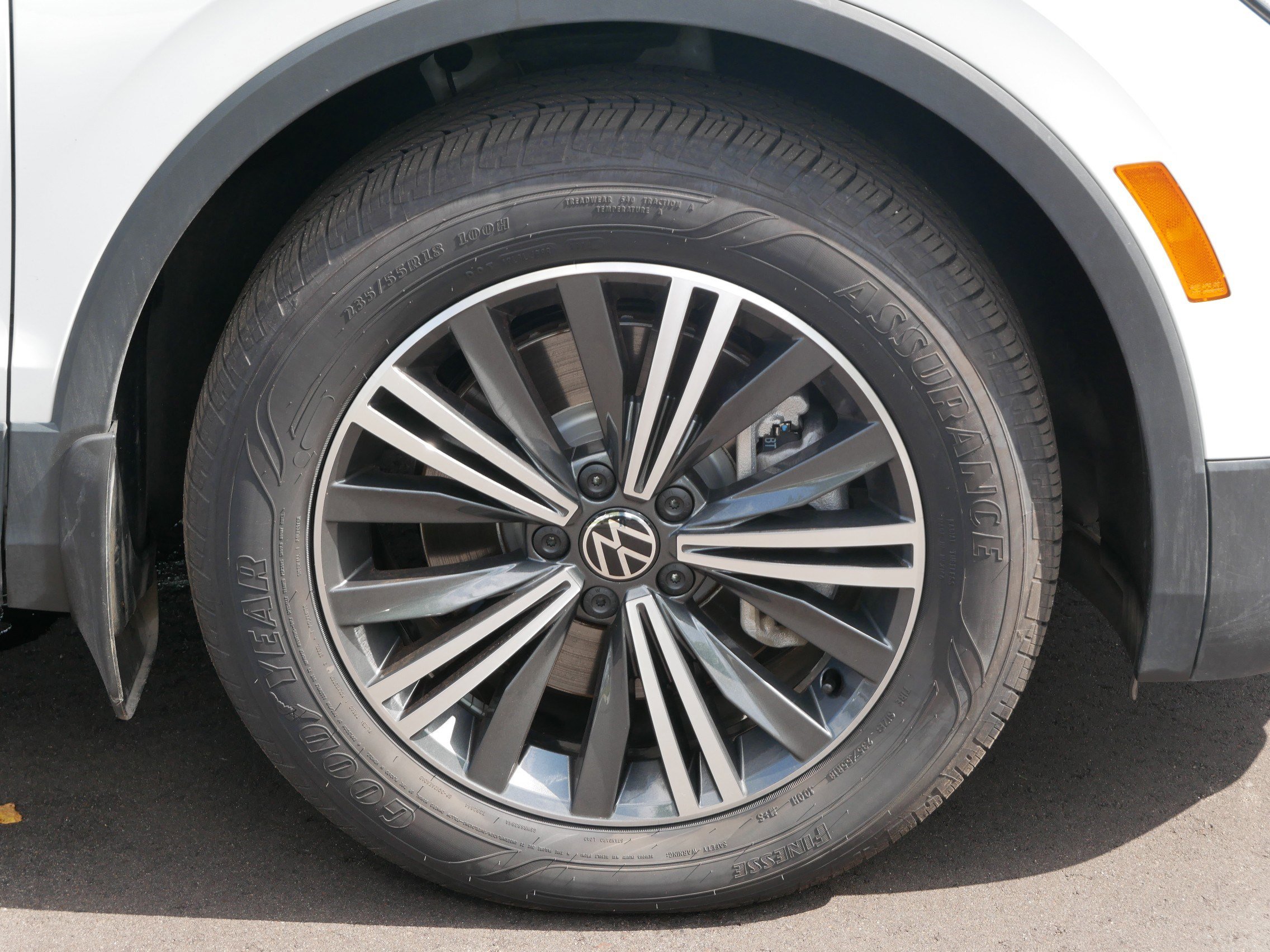 2024 Volkswagen Tiguan Wolfsburg Edition photo 14