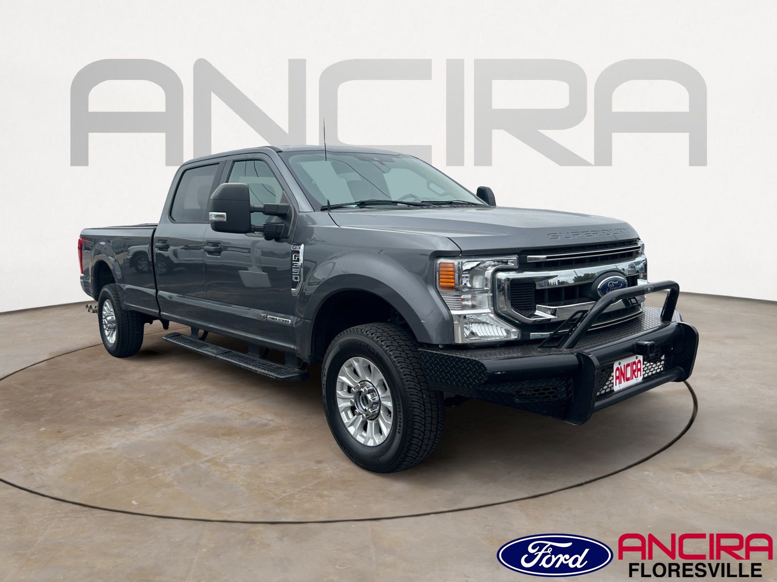 2022 Ford F-350 Super Duty XL's photo