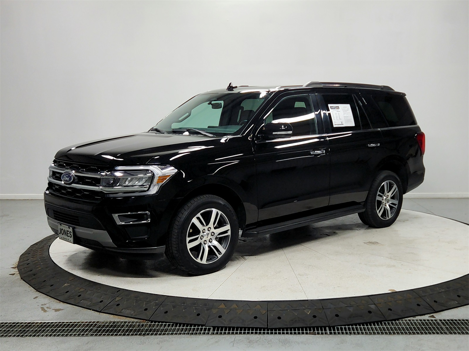2024 Ford Expedition Limited photo 3
