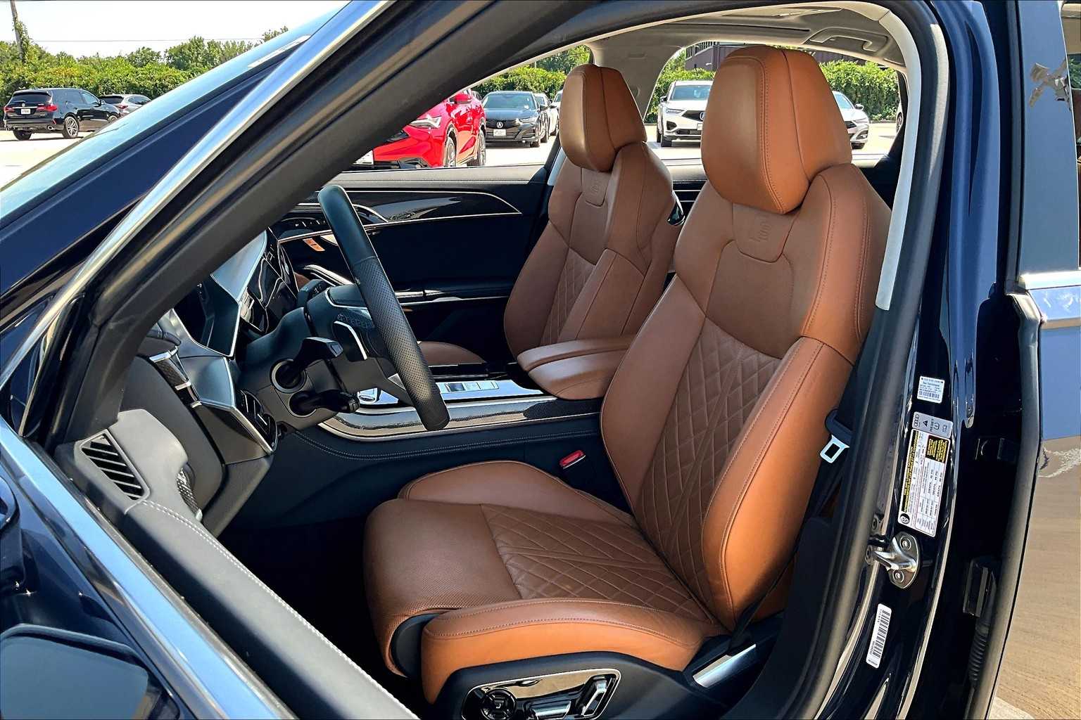 2022 Audi S8 Quattro photo 7
