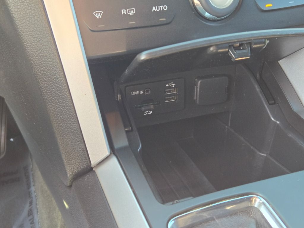 2015 Ford Explorer XLT photo 27