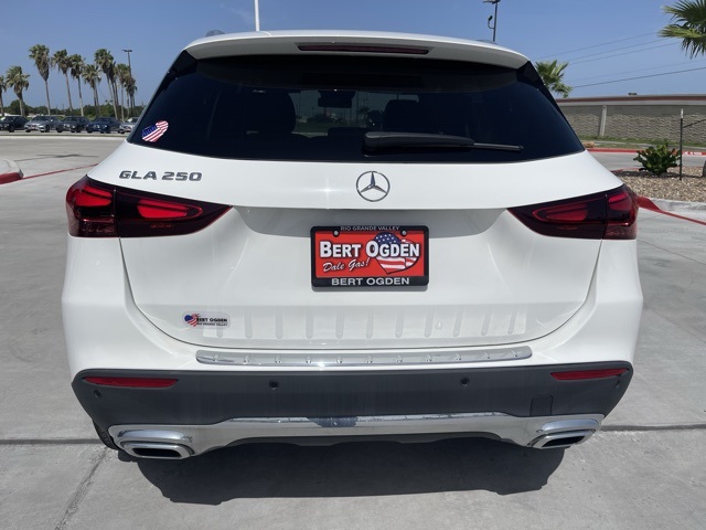 2025 Mercedes Benz GLA 250 photo 4