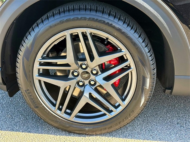 Used 2025 Black Metallic Ford ST image 7