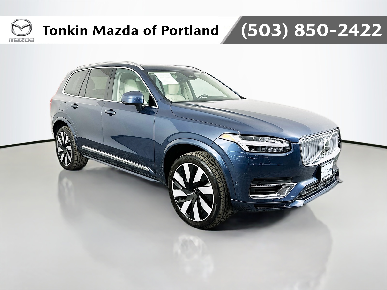 2024 Volvo XC90 Plus's photo
