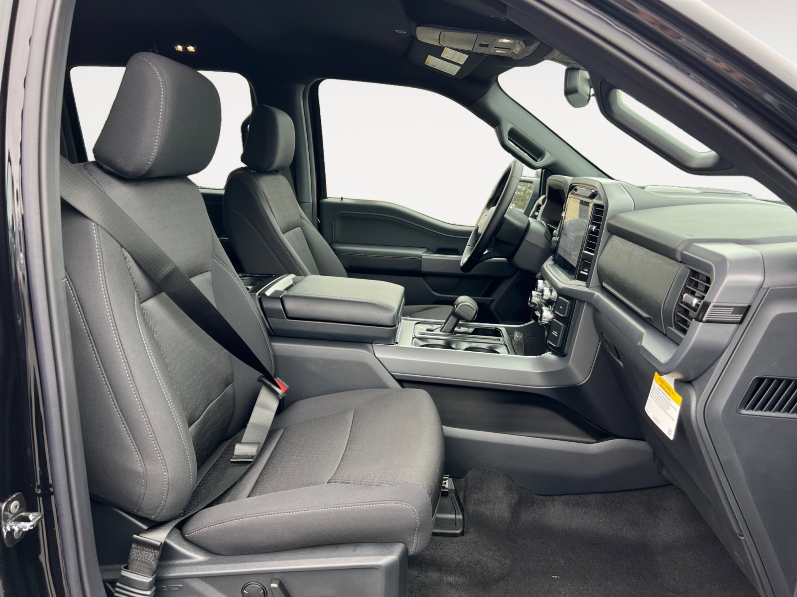 2025 Ford F-150 XLT photo 18