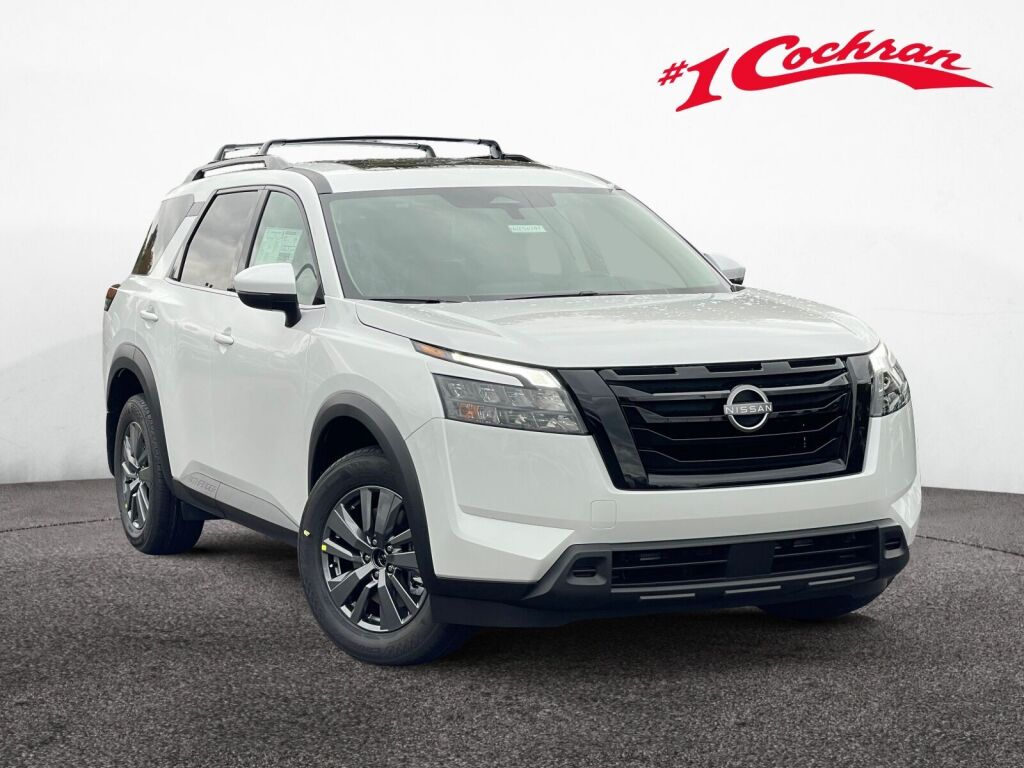 2025 Nissan Pathfinder SV's photo