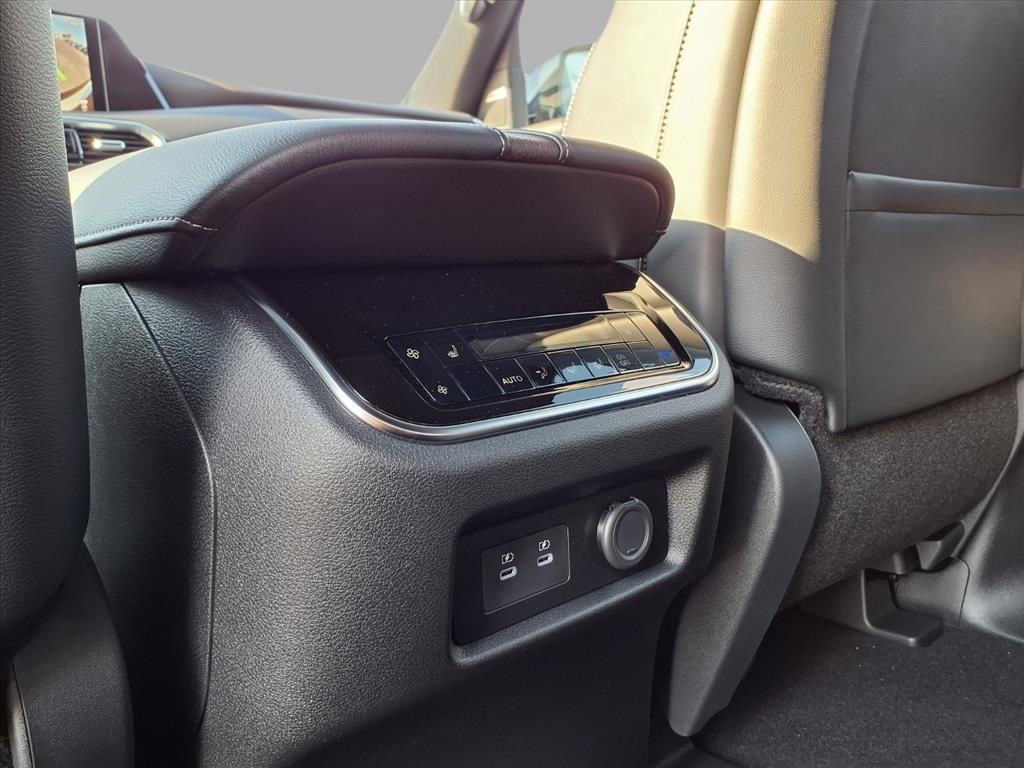 2026 Nissan Armada Platinum photo 22