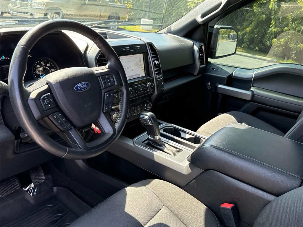 2020 Ford F-150 XLT photo 2