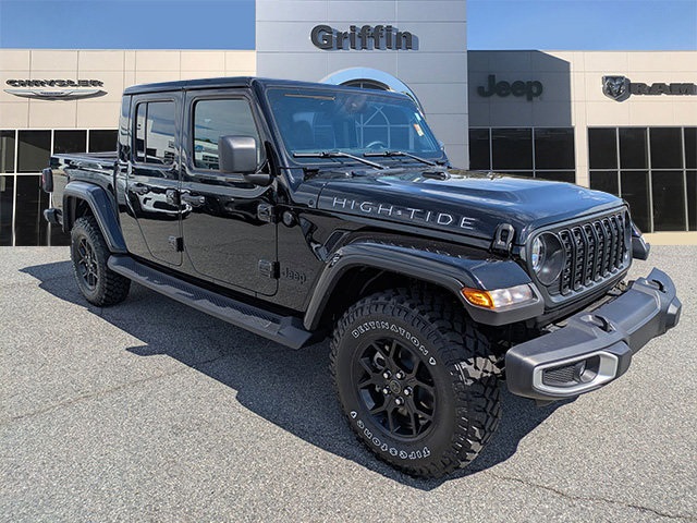 2025 Jeep Gladiator High Tide's photo