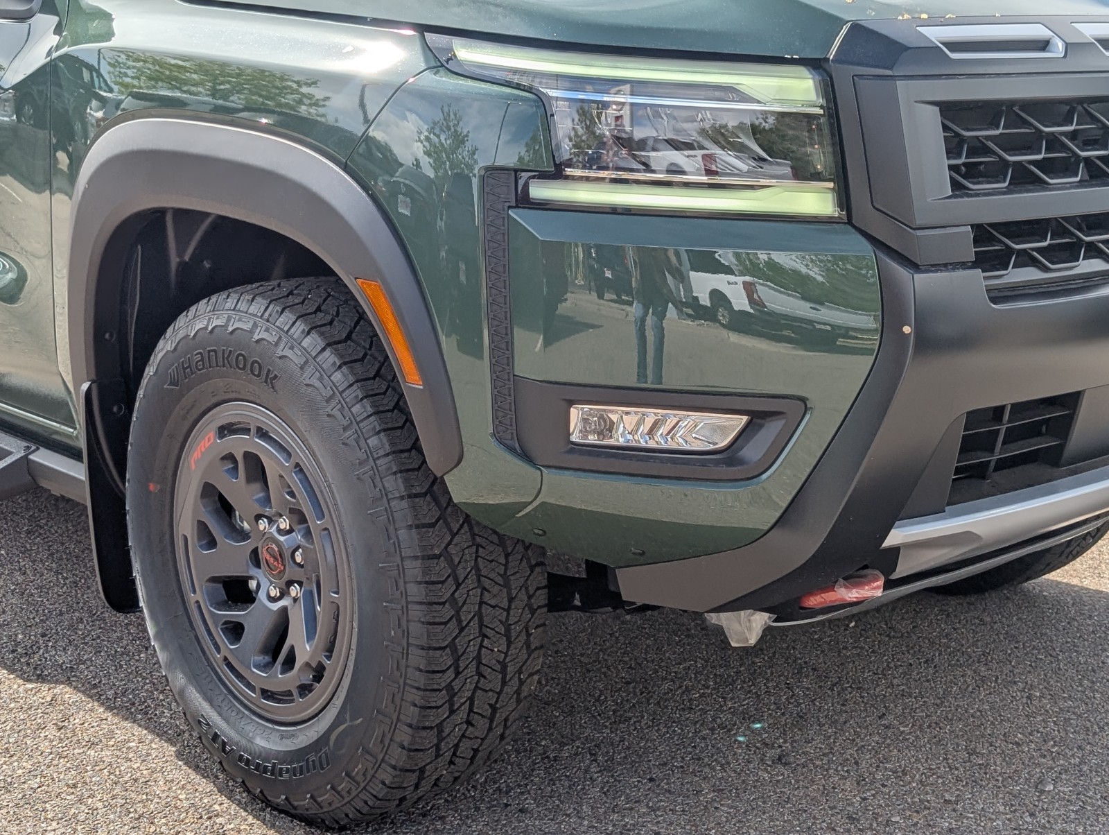 2025 Nissan Frontier PRO-4X photo 2