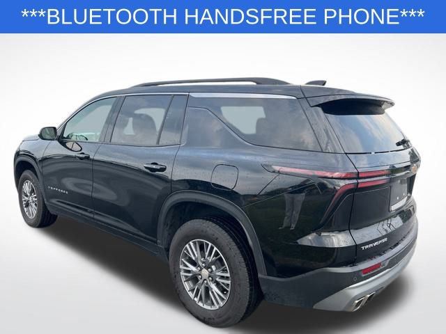 2025 Chevrolet Traverse photo 2