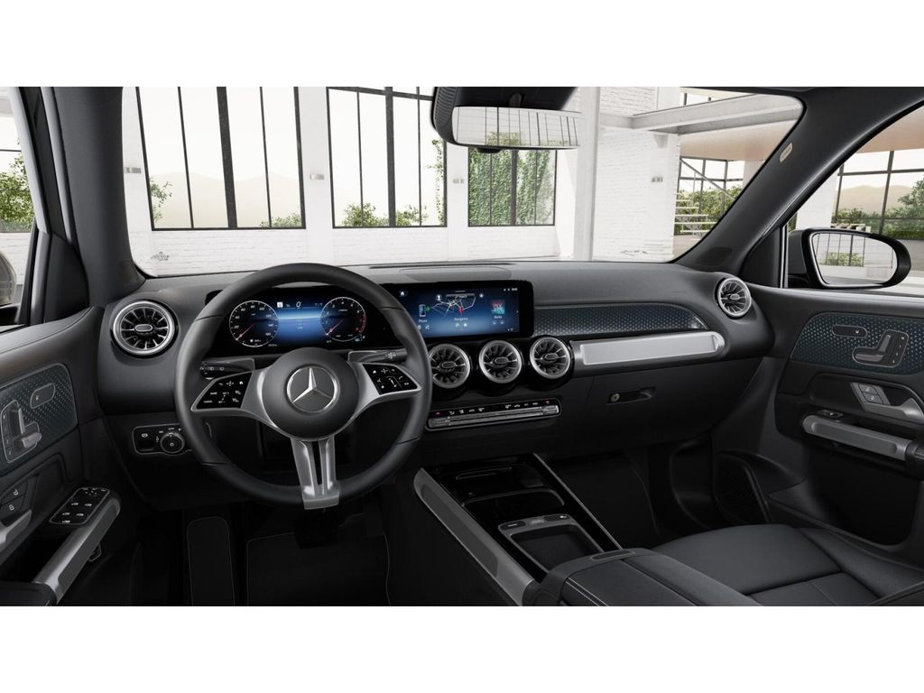2025 Mercedes Benz GLB 250 4MATIC photo 3
