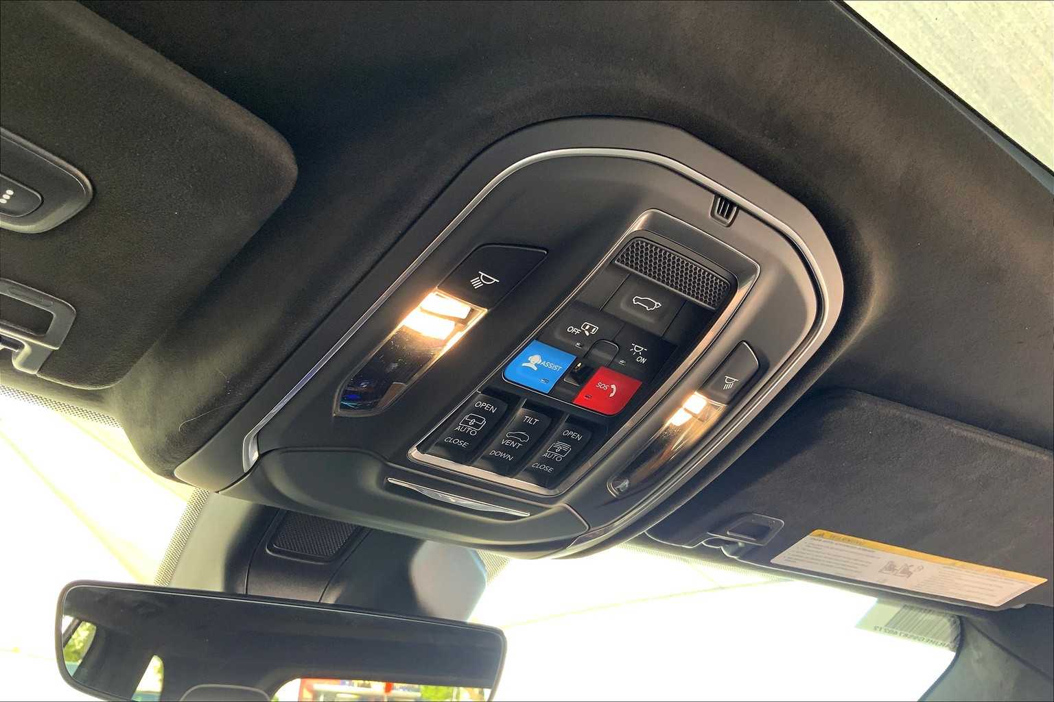 2025 Jeep Grand Cherokee Summit Reserve photo 14