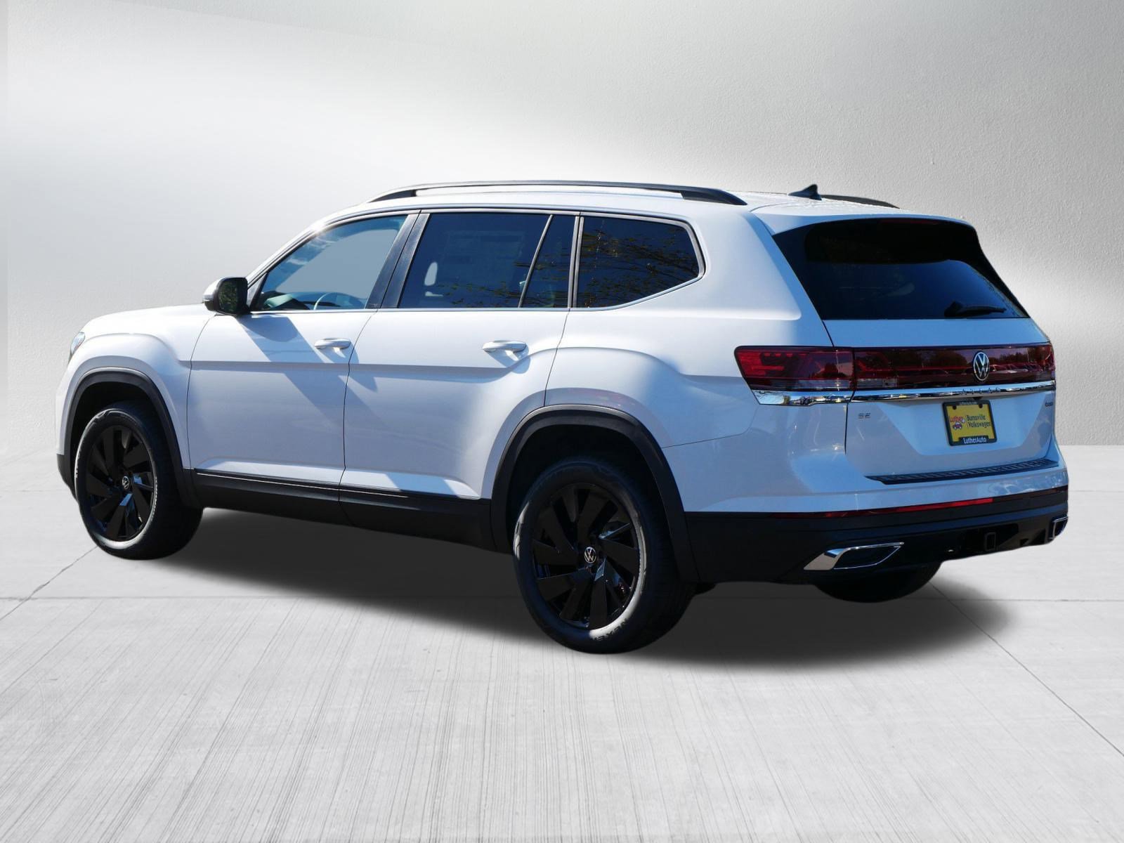 2026 Volkswagen Atlas SE Technology photo 3
