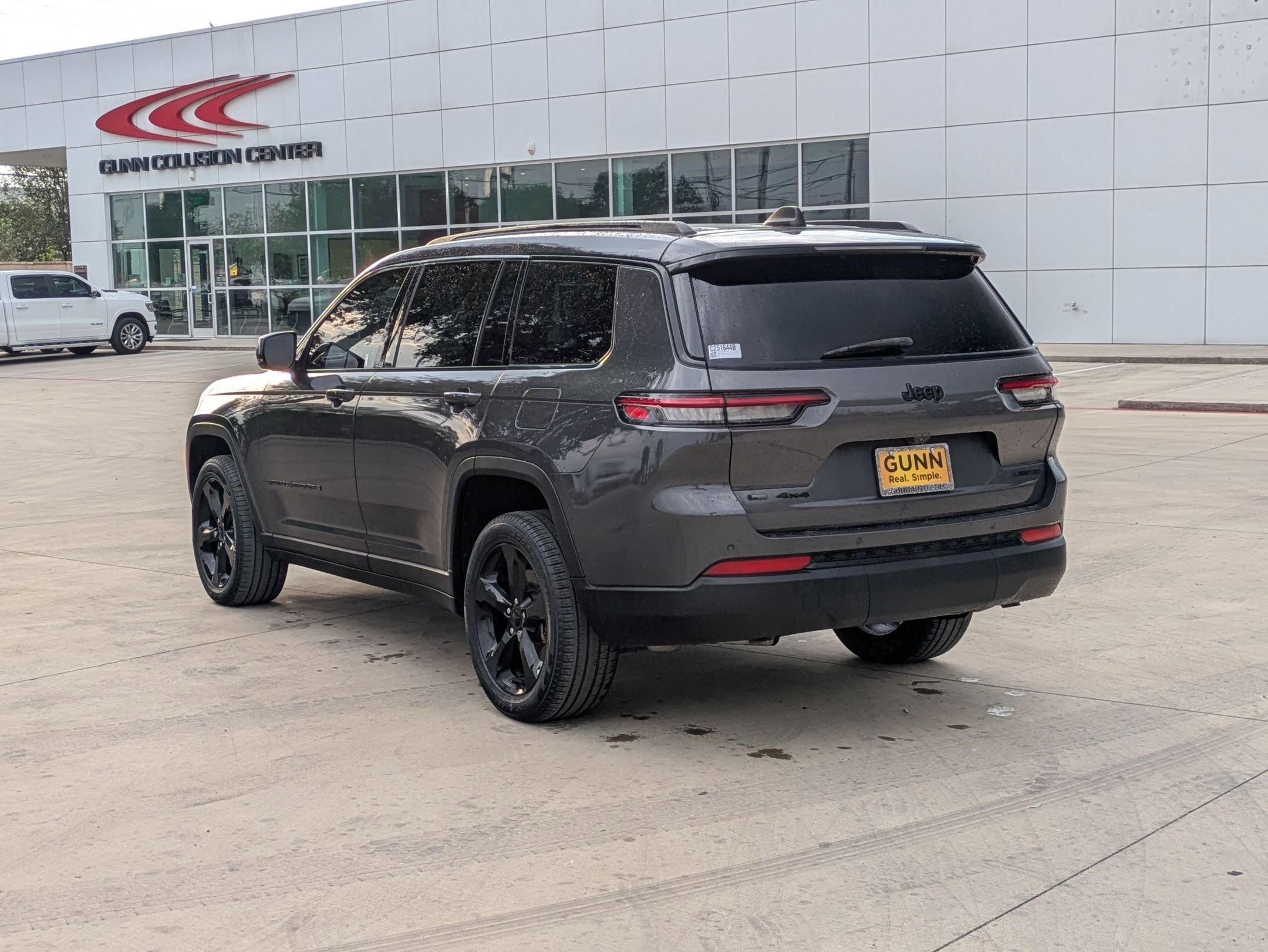 2022 Jeep Grand Cherokee Limited photo 4