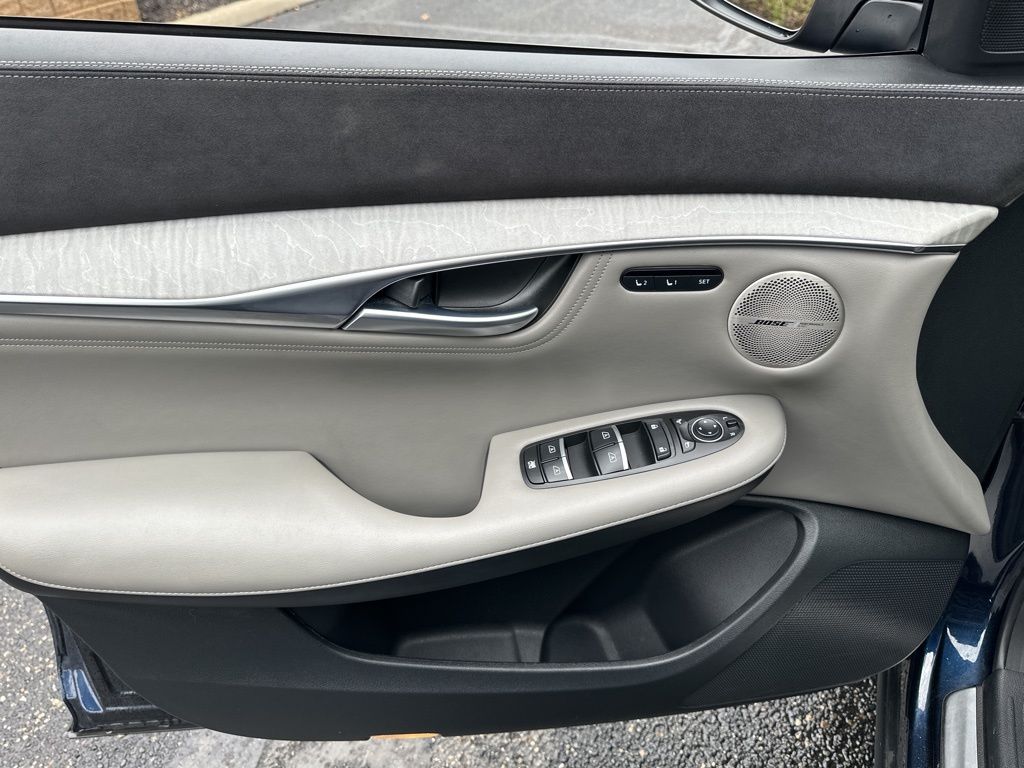 2023 Infiniti QX50 Sensory photo 2