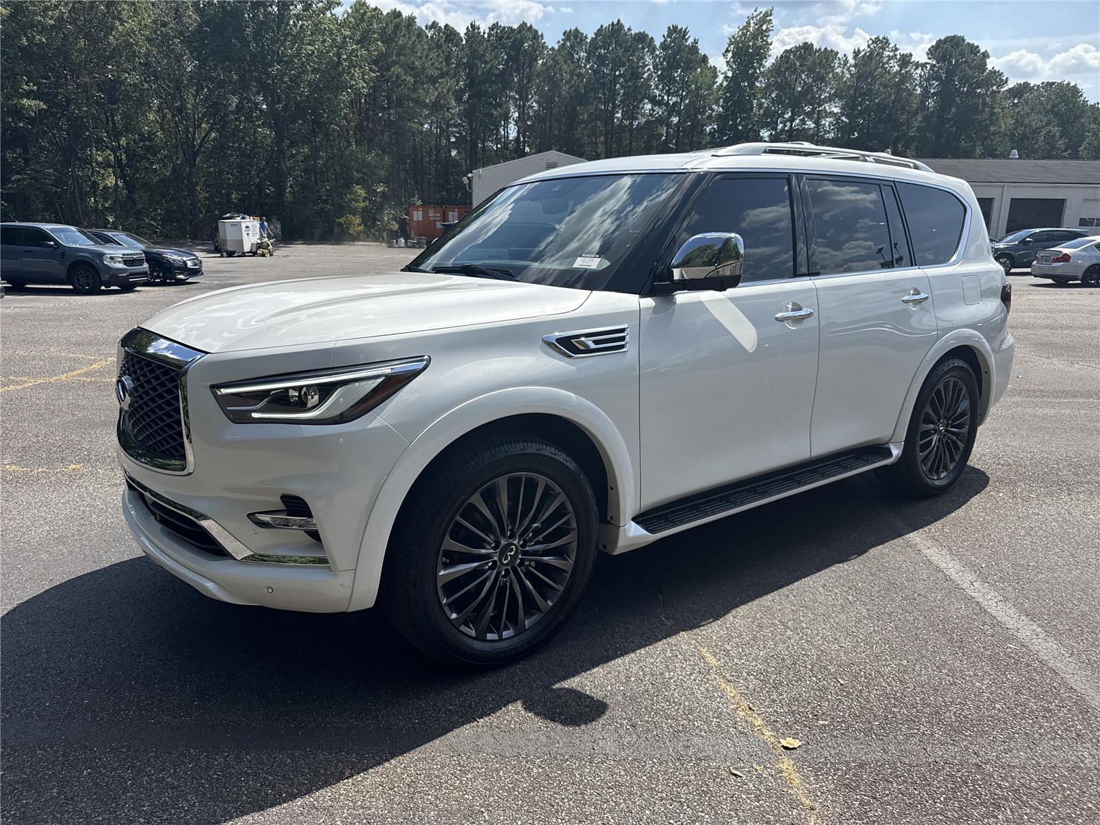 2022 Infiniti QX80 Sensory photo 27