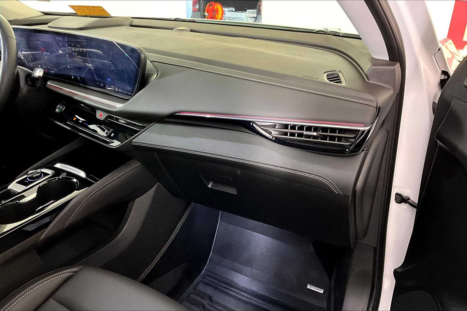 2025 Buick Envision Preferred photo 14