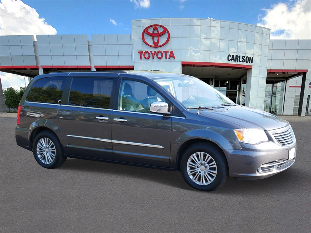 Used 2016 Chrysler Town & Country Anniversary Edition with VIN 2C4RC1CG0GR283819 for sale in Minneapolis, Minnesota
