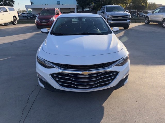 2022 Chevrolet Malibu 1LT photo 2