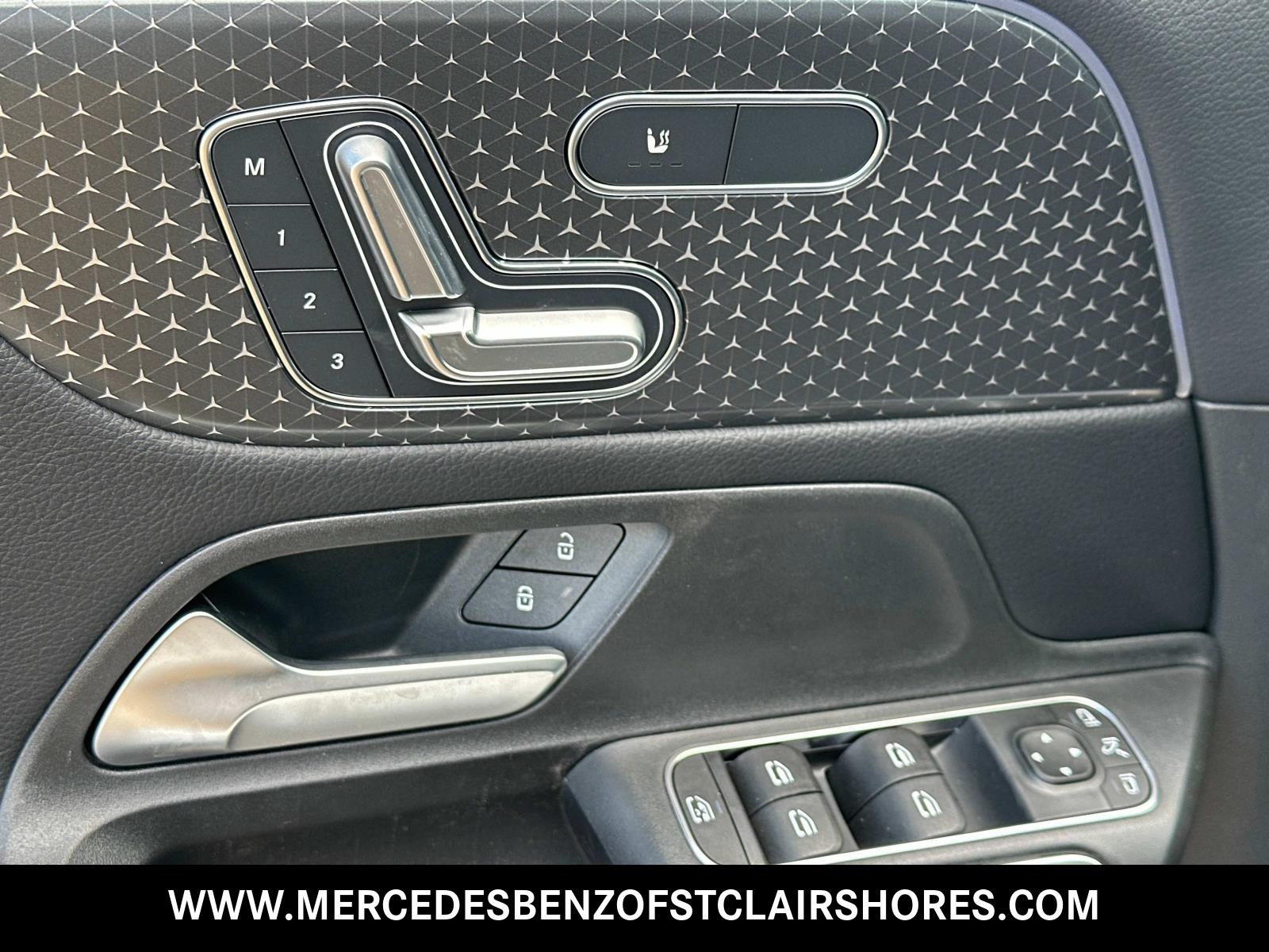 2025 Mercedes Benz GLB 250 4MATIC photo 16