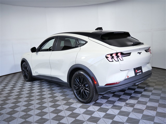 2025 Ford Mustang Mach-E Select photo 5
