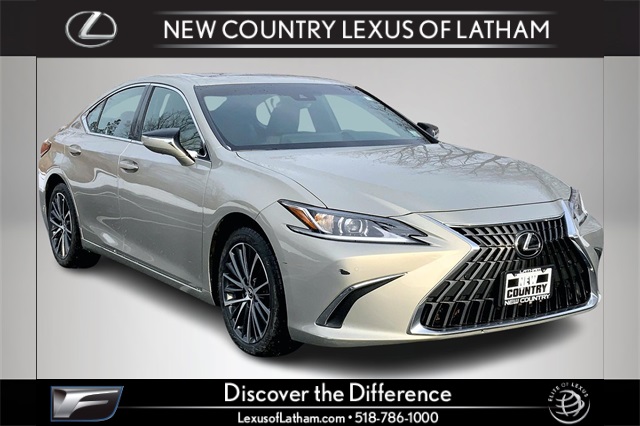 2022 Lexus ES 350's photo