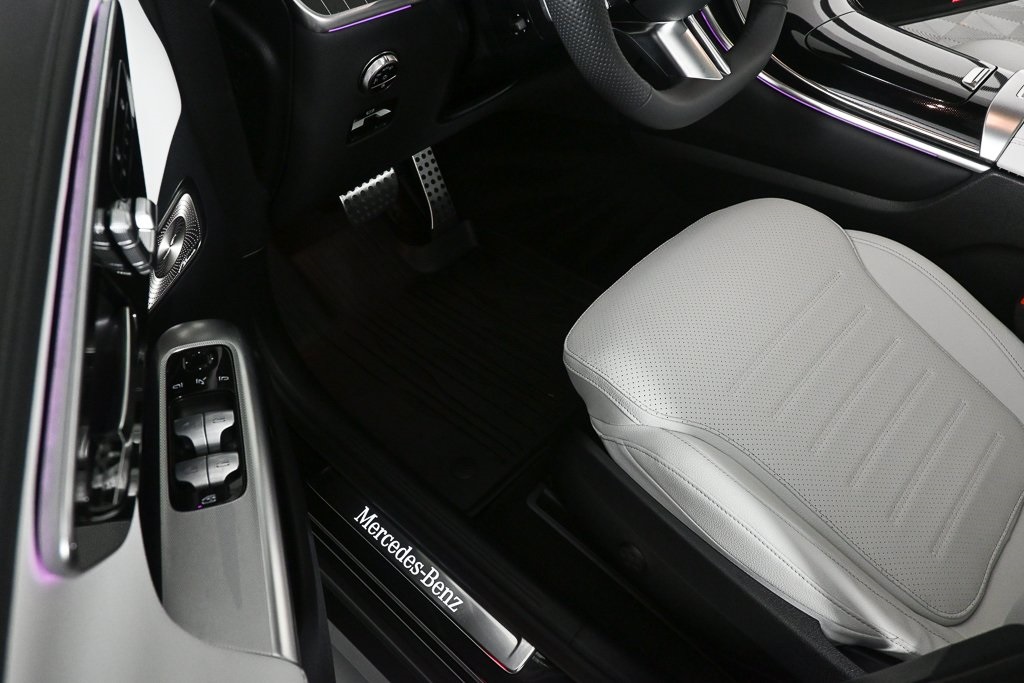 2026 Mercedes Benz GLC 350e 4MATIC photo 2