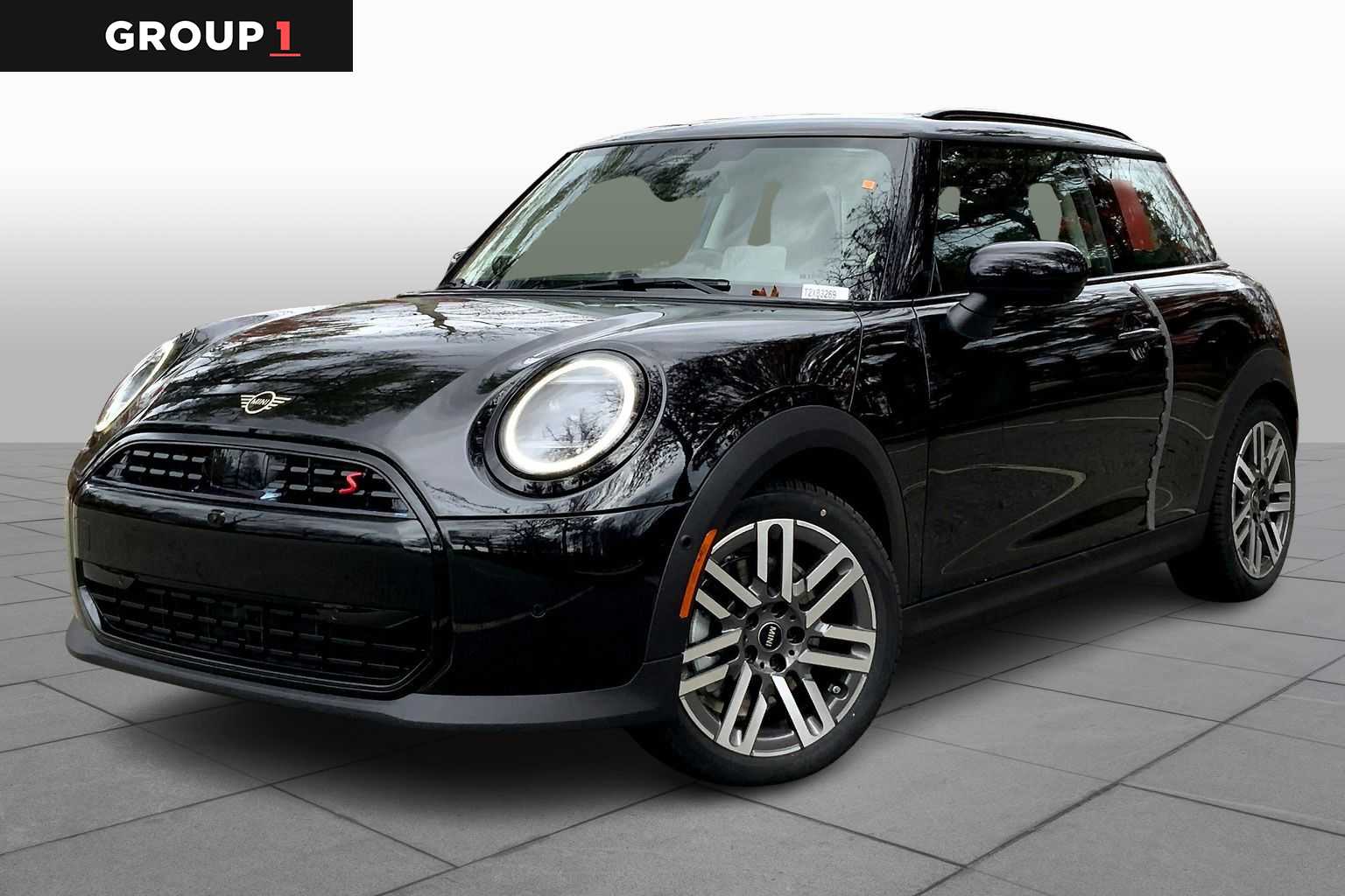 2026 MINI Hardtop 2 Door S's photo