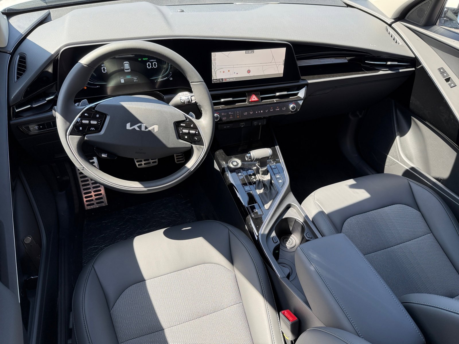 2025 Kia Niro EX Touring photo 13