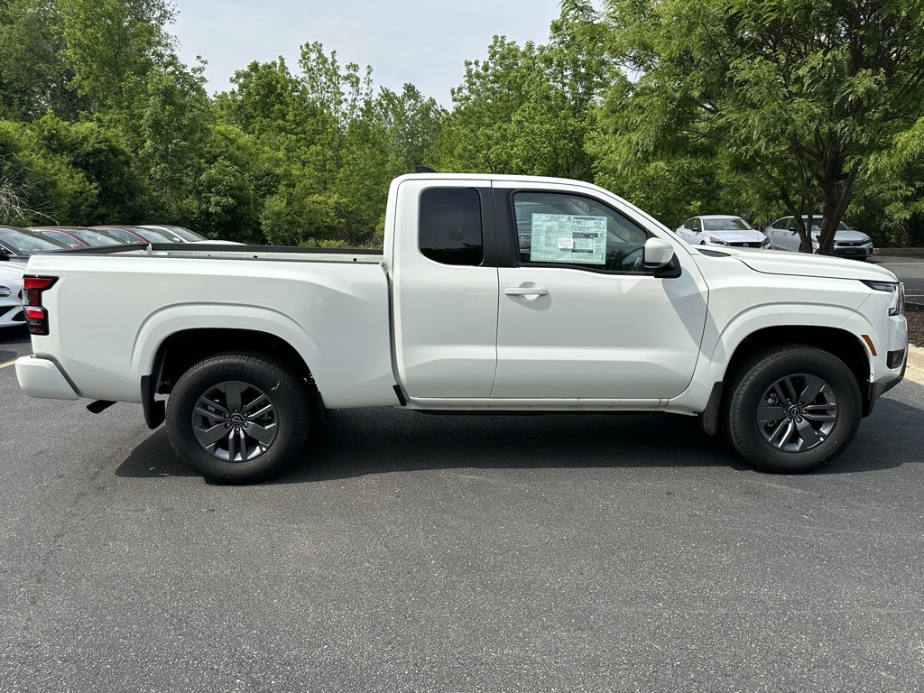 2025 Nissan Frontier King Cab SV photo 3