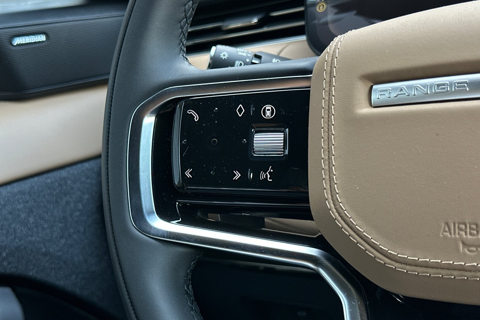 2025 Land Rover Range Rover Sport SE photo 27