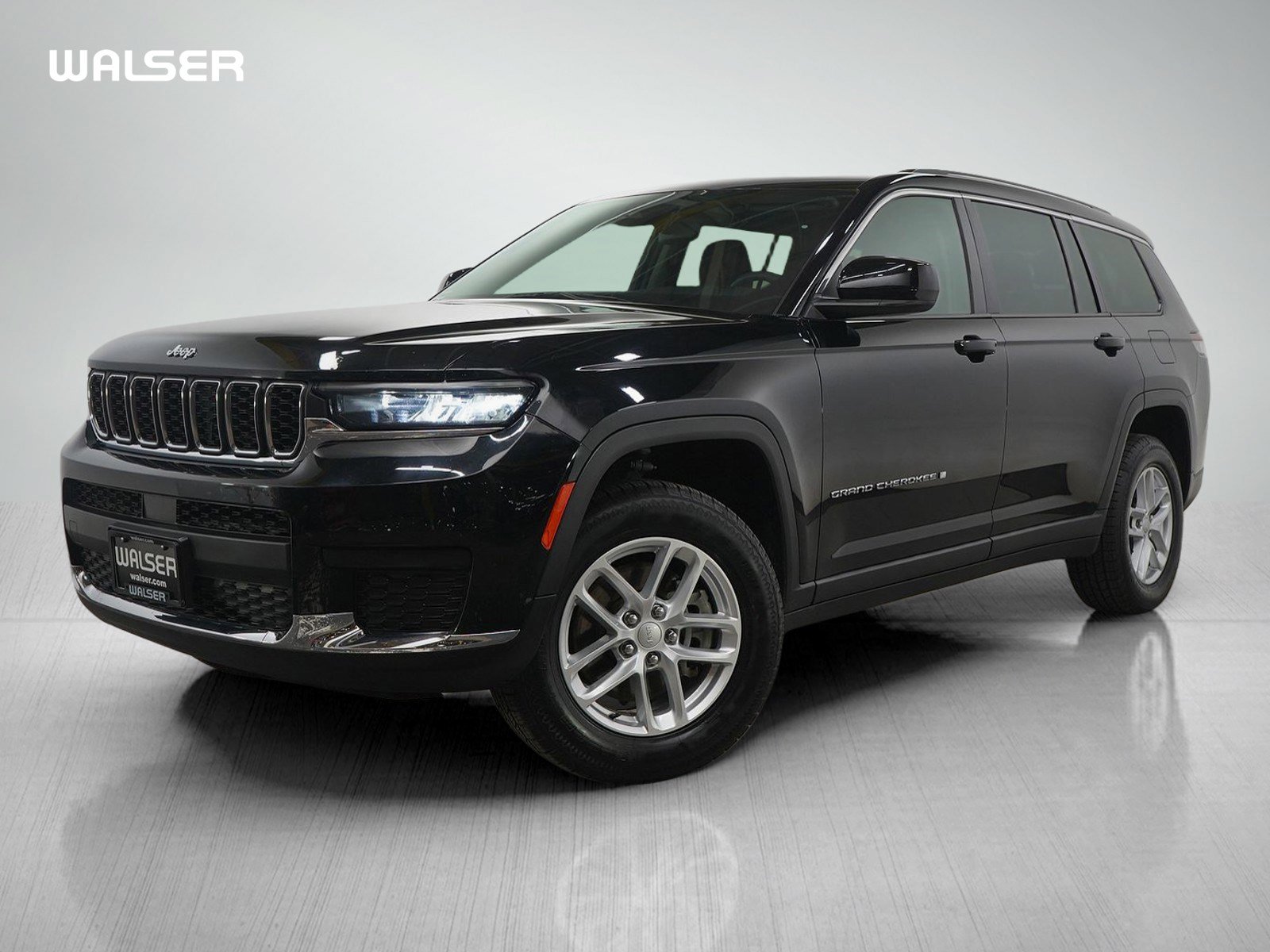 2023 Jeep Grand Cherokee L Laredo's photo