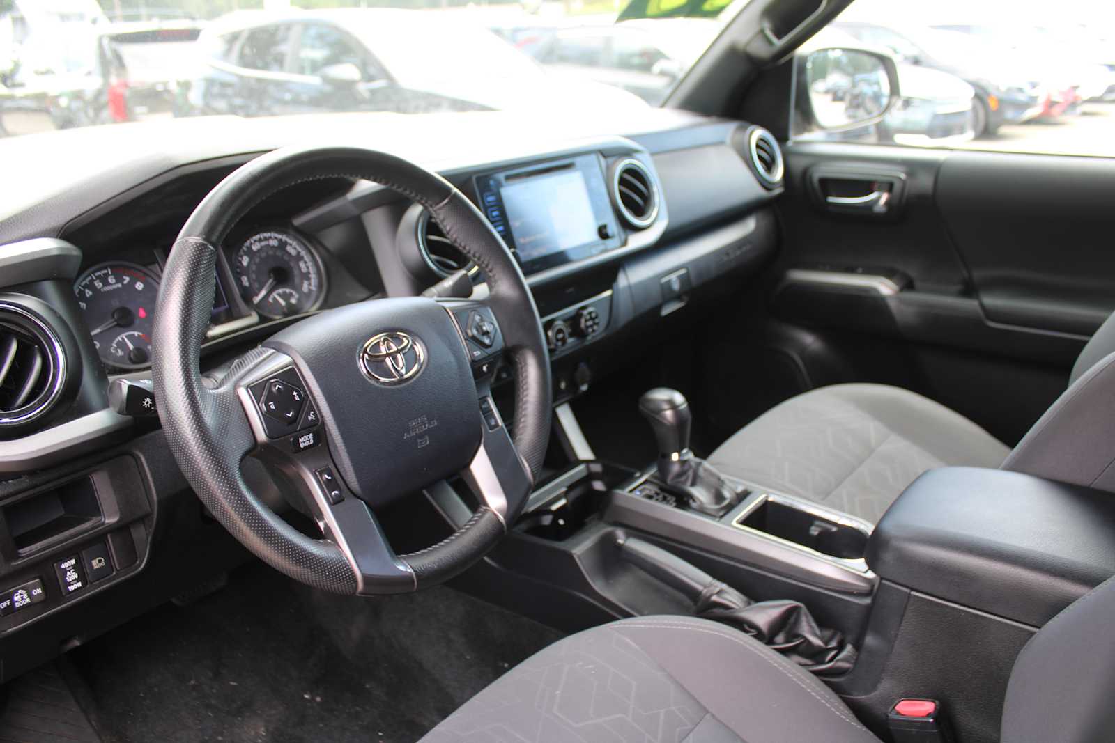 2019 Toyota Tacoma TRD Sport photo 25