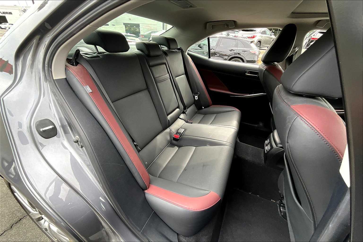2020 Lexus IS 300 photo 20